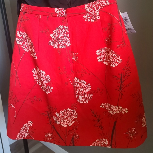 Wilfred Bright Red Floral Skirt 0 NWT - Picture 3 of 6